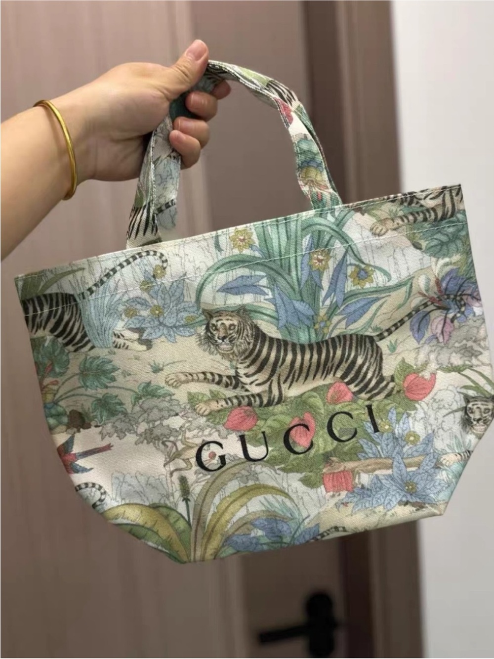 Gucci shopping dust small bag - Picture 2 of 9